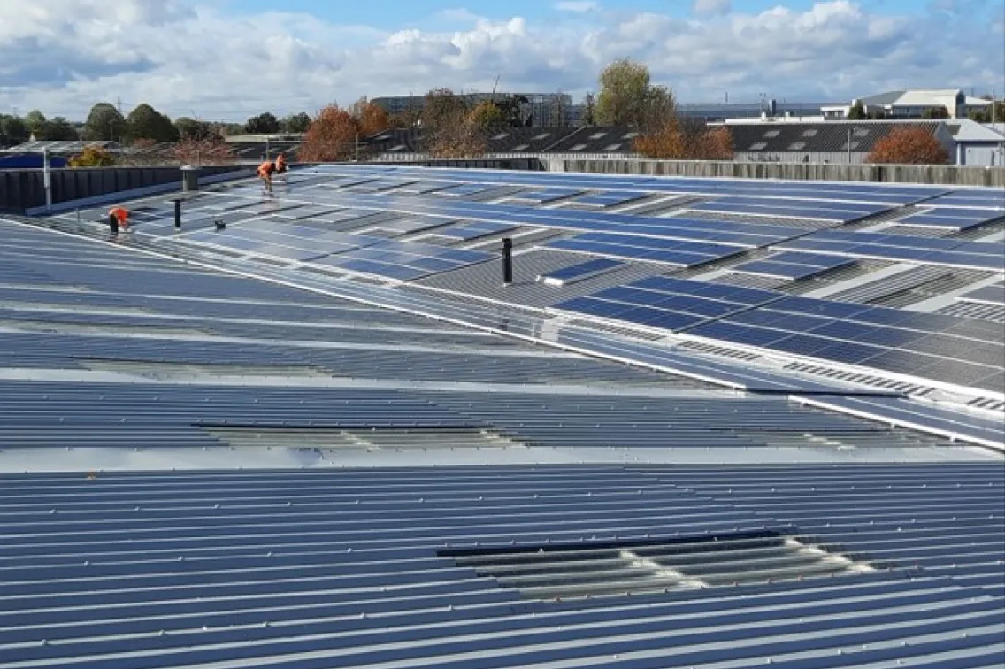 Luton工場の太陽光発電設備