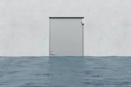 ウォーターガードSタイトドア（三和シヤッター工業）