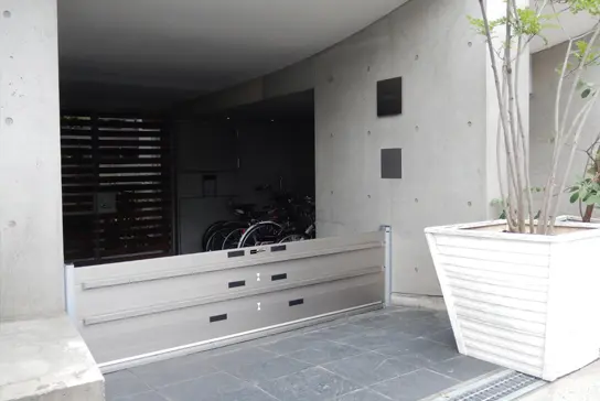 Apia Guard Okudake (Suzuki Shutter Corporation)