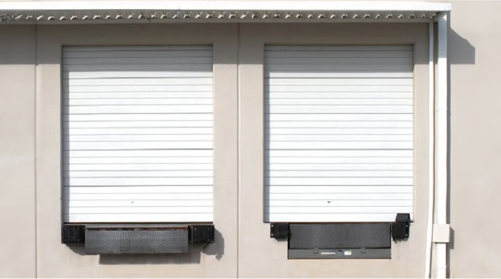 Industrial sectional doors